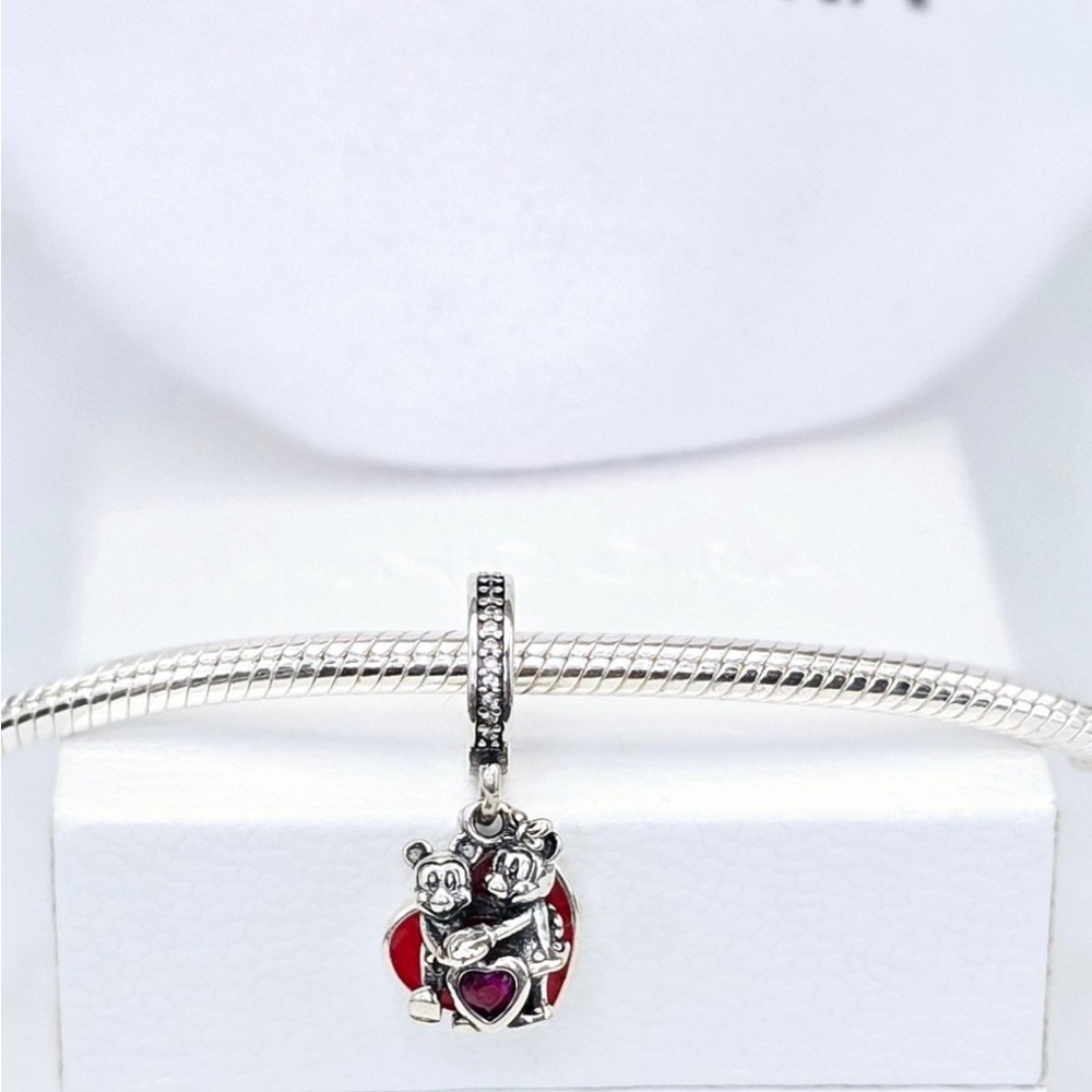 Pandora // Disney // Minnie // Mickey // Love // Dangle Charm // Sterling Silver